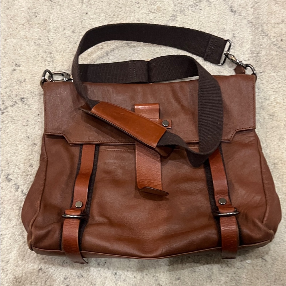 Men's Brown Leather Messenger Bag with Adjustable Strap